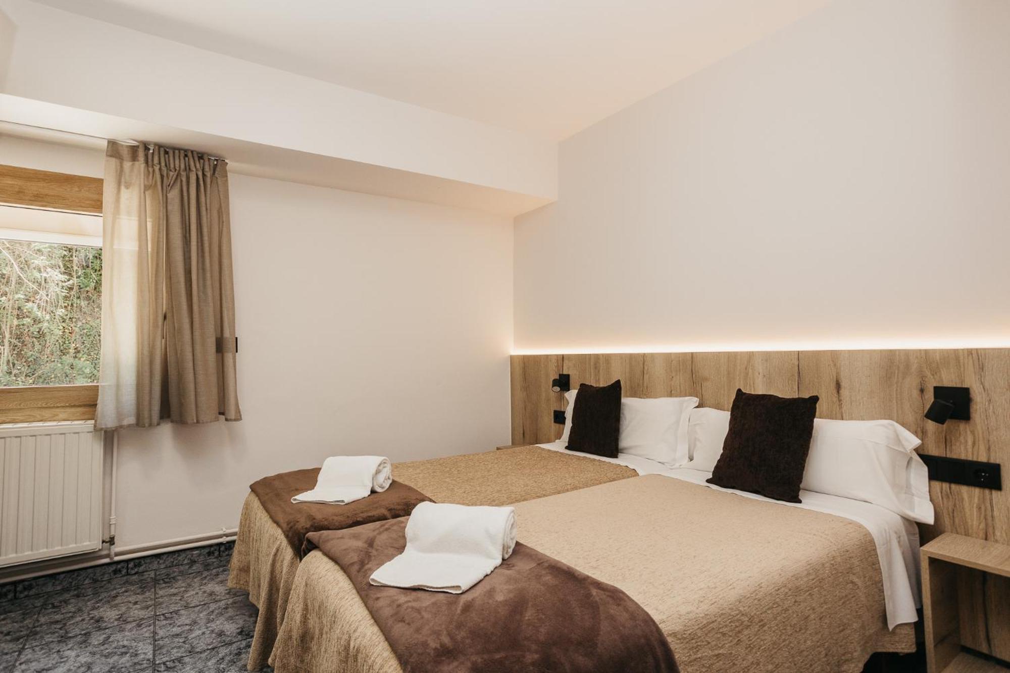 La Trobada Hotel Sport Ripoll Ngoại thất bức ảnh