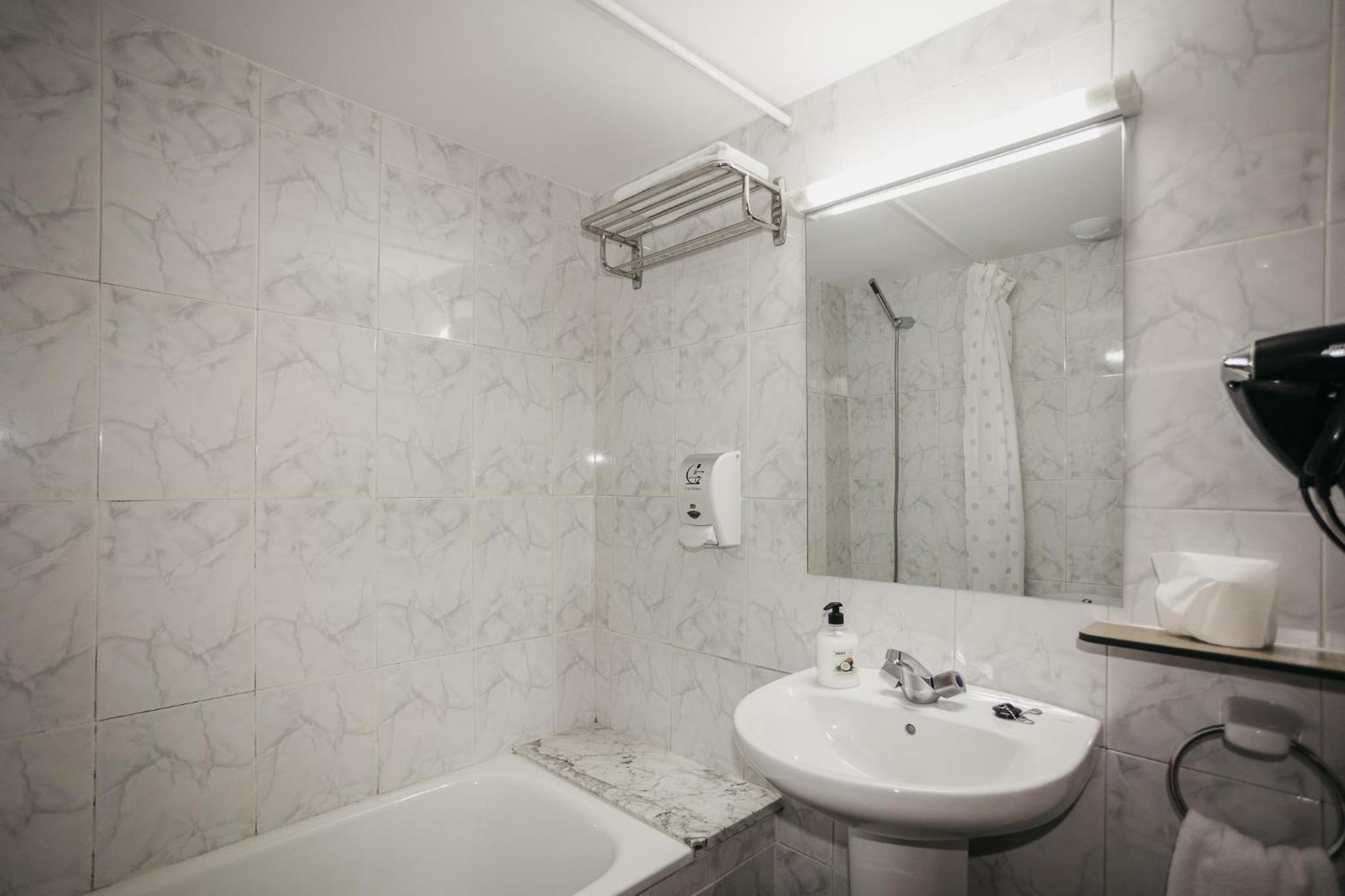 La Trobada Hotel Sport Ripoll Ngoại thất bức ảnh
