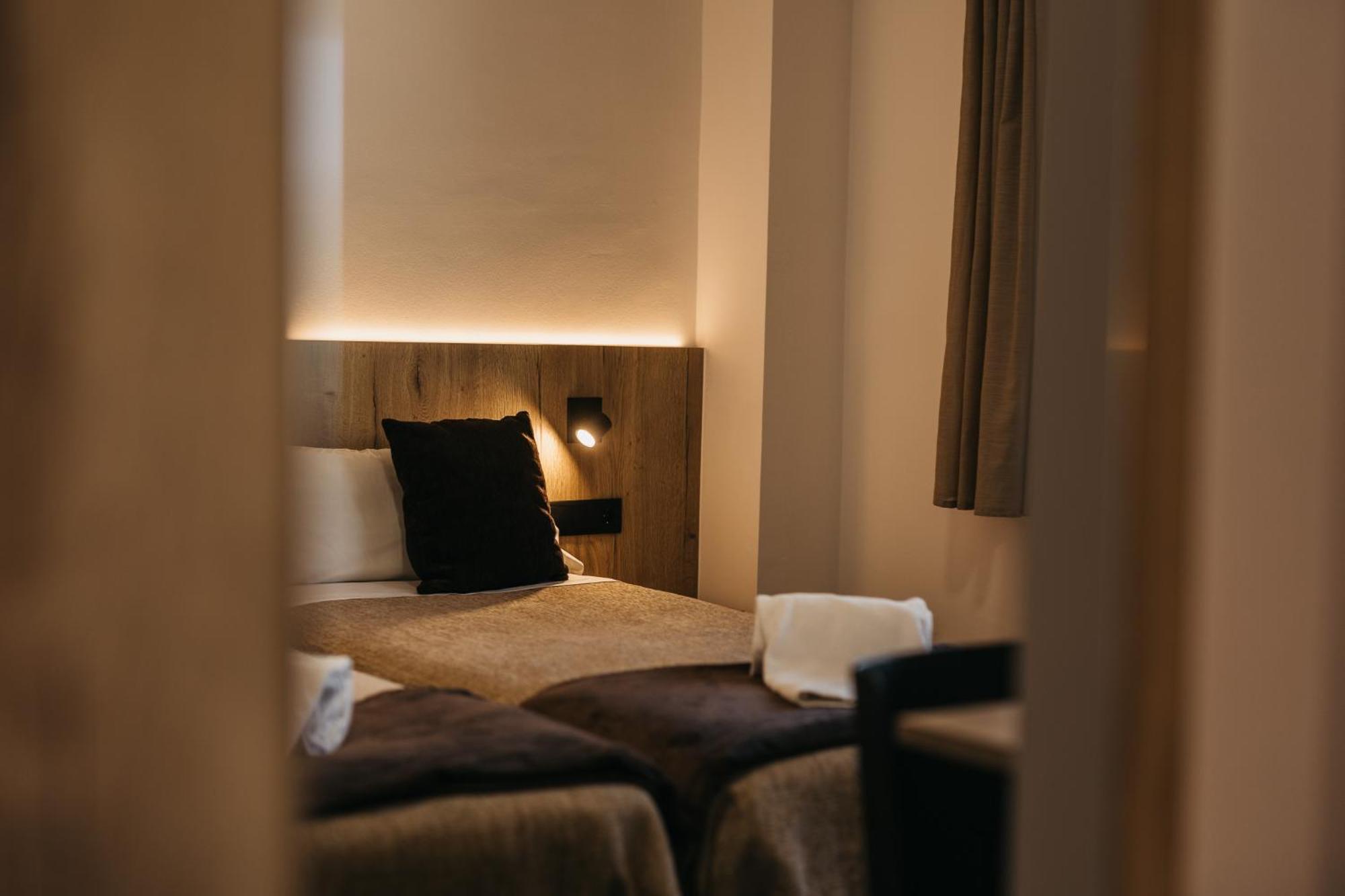 La Trobada Hotel Sport Ripoll Ngoại thất bức ảnh
