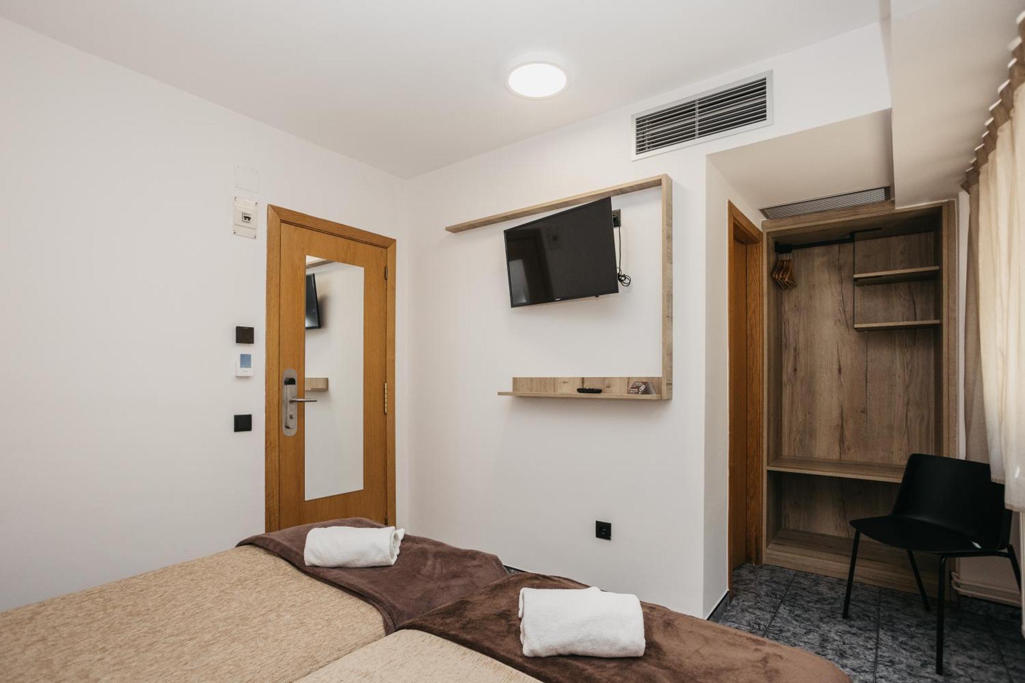 La Trobada Hotel Sport Ripoll Ngoại thất bức ảnh